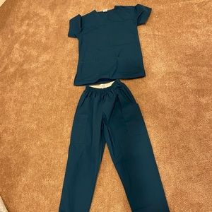 Caribbean blue set of scrubs